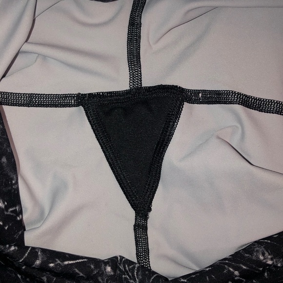 Lululemon size 10 Legging - Picture 7 of 8